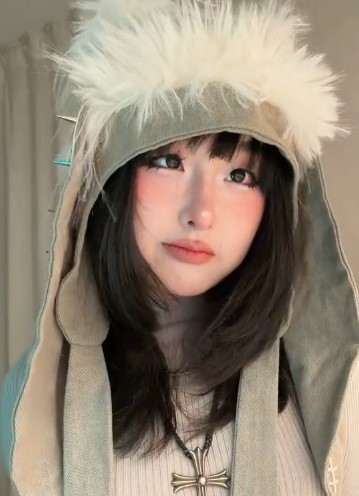 某音上阿黑颜女神噗噗是什么事件？